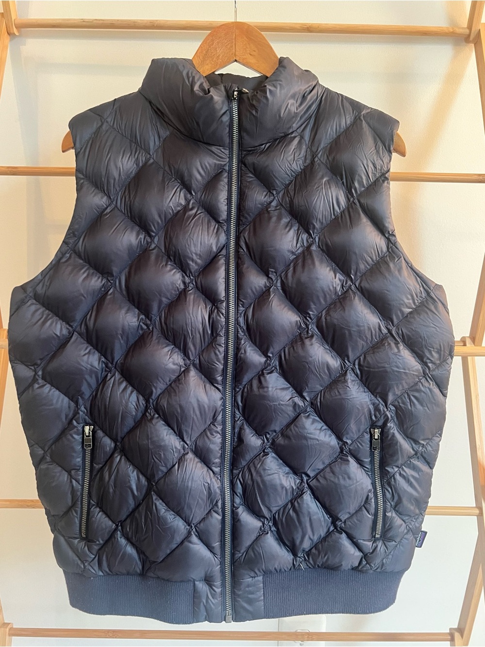 Patagonia Navy Blue Quilted Puffer Vest. Women’s XL
